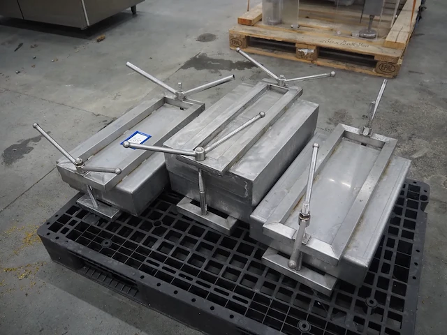 Nn ham moulds - afbeelding 1 van  7