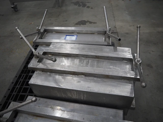 Nn ham moulds - afbeelding 6 van  7