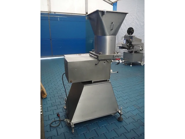 Nn hamburger forming machine - afbeelding 4 van  9