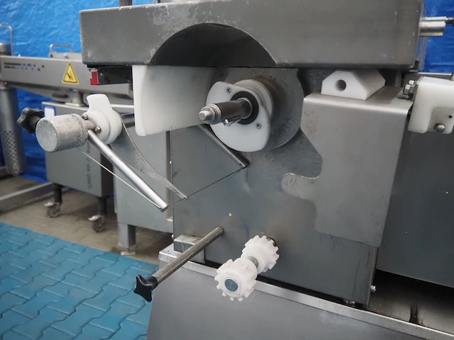 Nn hamburger forming machine - afbeelding 7 van  9