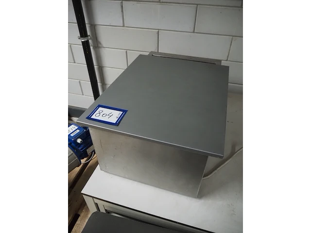 Nn heated tub - afbeelding 2 van  7