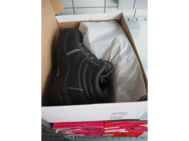 Nn hygiene and safety equipment - afbeelding 2 van  37