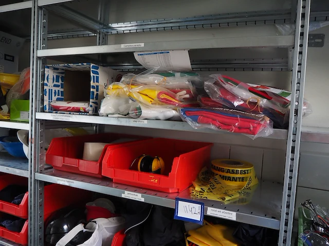 Nn hygiene and safety equipment - afbeelding 10 van  37