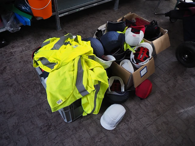 Nn hygiene and safety equipment - afbeelding 28 van  37