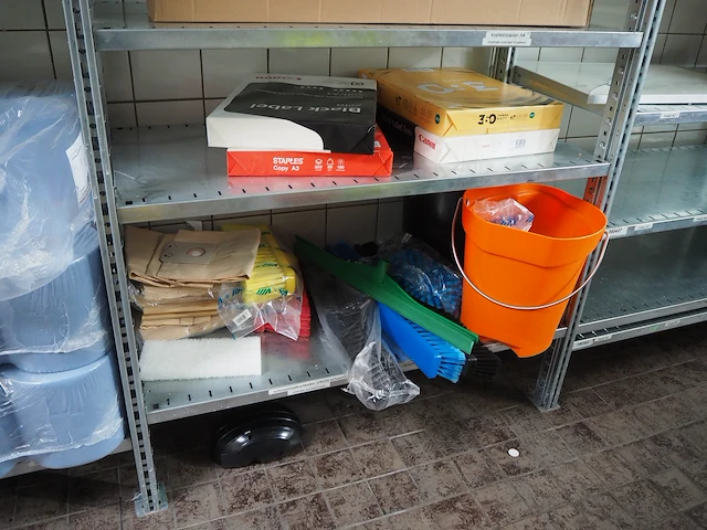 Nn hygiene and safety equipment - afbeelding 34 van  37
