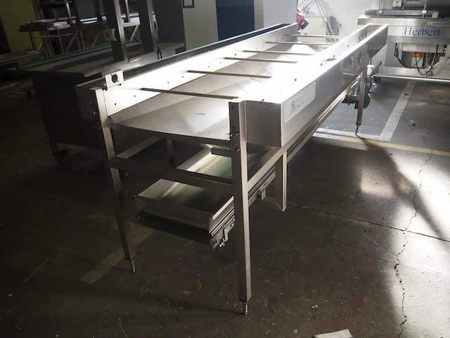 Nn infeed bunker with transport belt - afbeelding 3 van  6