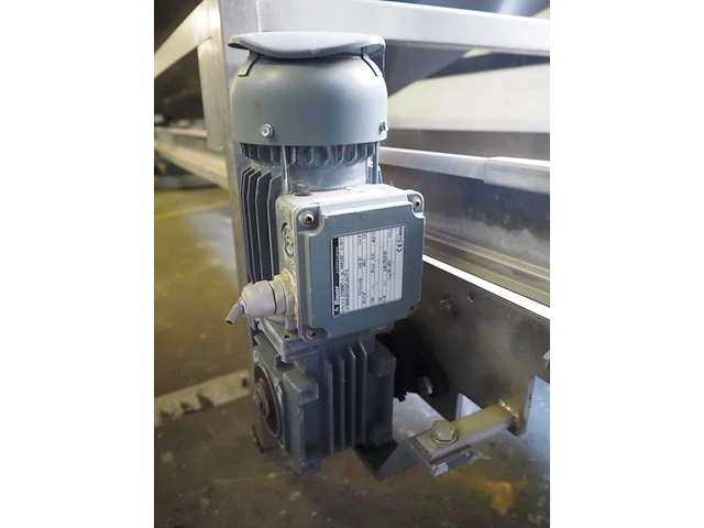 Nn infeed bunker with transport belt - afbeelding 9 van  9