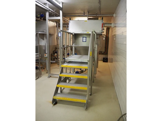 Nn infeed hopper for powder dissolver - afbeelding 1 van  16