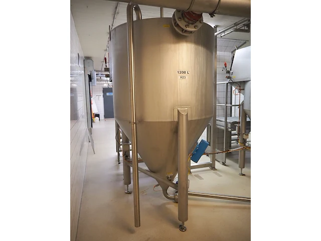 Nn infeed hopper for powder dissolver - afbeelding 10 van  16