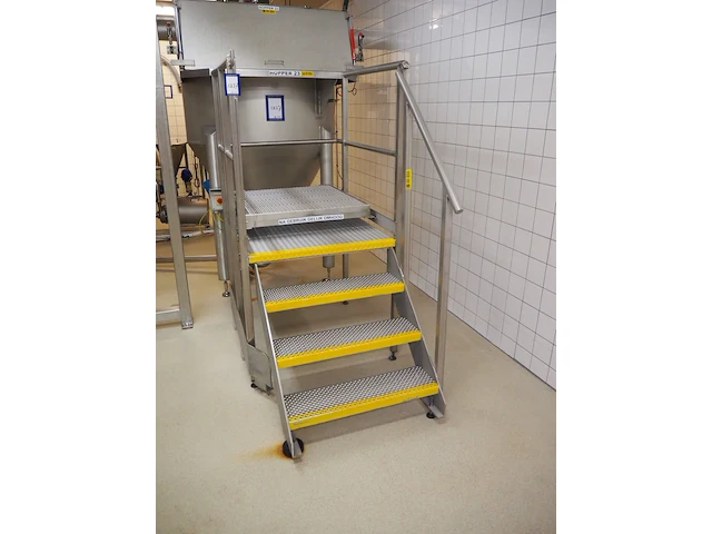 Nn infeed hopper for powder dissolver - afbeelding 11 van  16