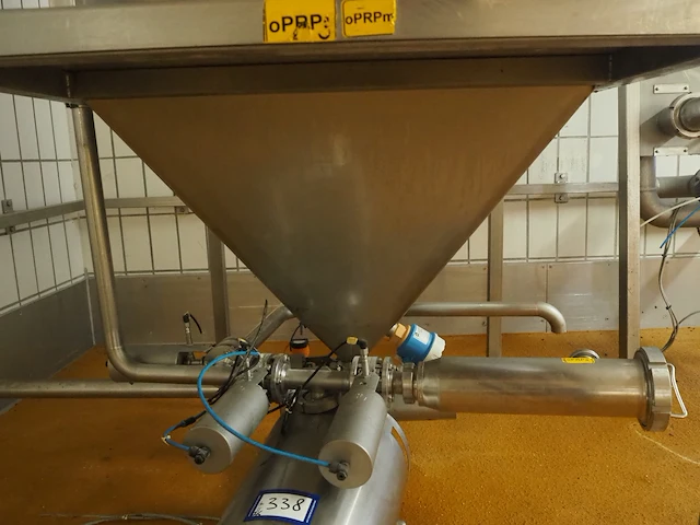 Nn infeed hopper with gratings - afbeelding 6 van  9