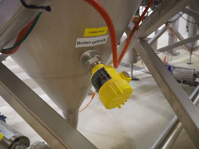 Nn infeed hoppers for powder dissolver - afbeelding 27 van  36