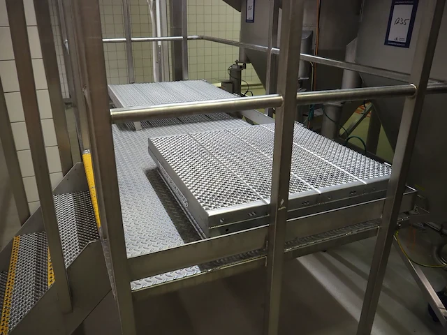 Nn infeed hoppers for powder dissolver - afbeelding 32 van  36