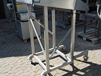 Nn infeed slide