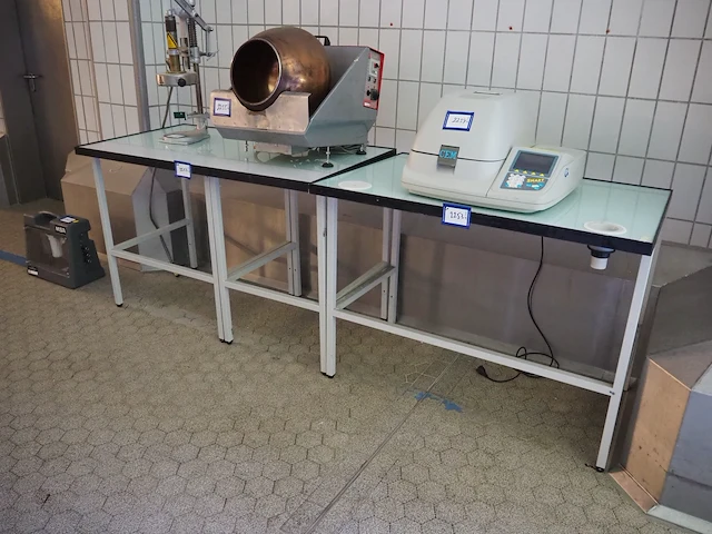 Nn inspection tables - afbeelding 1 van  4