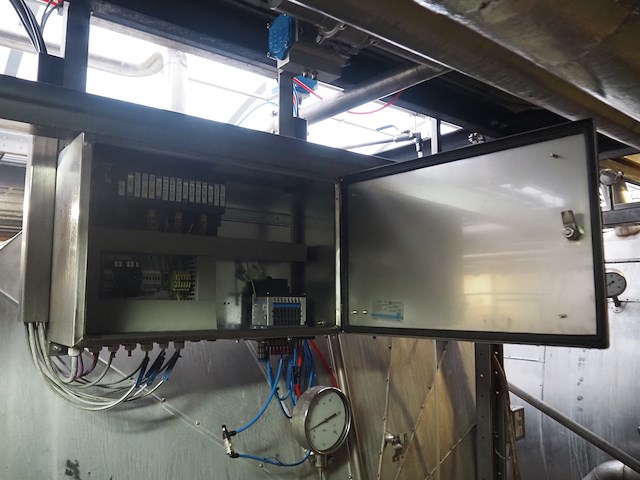 Nn isolated tank - afbeelding 2 van  12