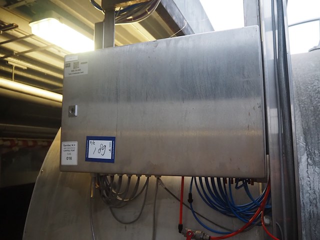 Nn isolated tank - afbeelding 2 van  11