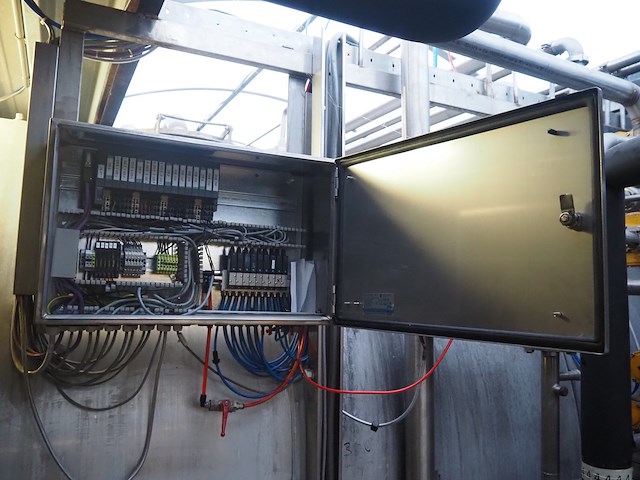 Nn isolated tank - afbeelding 3 van  11