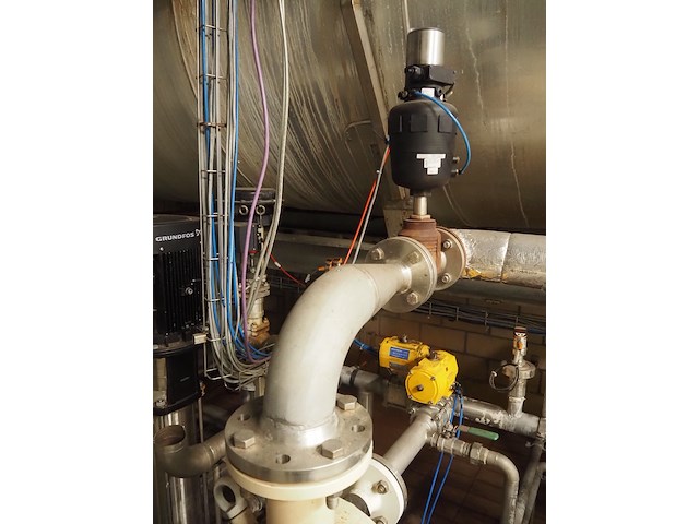 Nn isolated tank - afbeelding 3 van  20