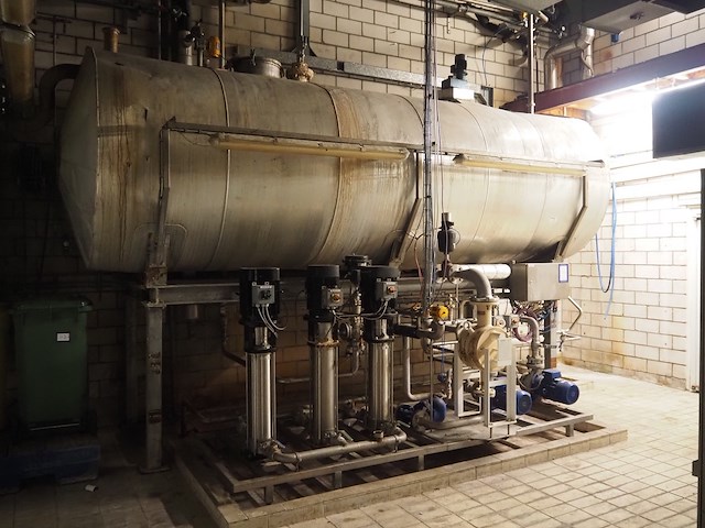 Nn isolated tank - afbeelding 1 van  20