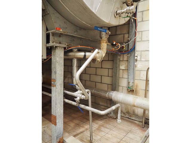 Nn isolated tank - afbeelding 15 van  20