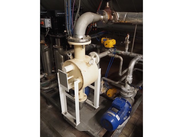 Nn isolated tank - afbeelding 20 van  20