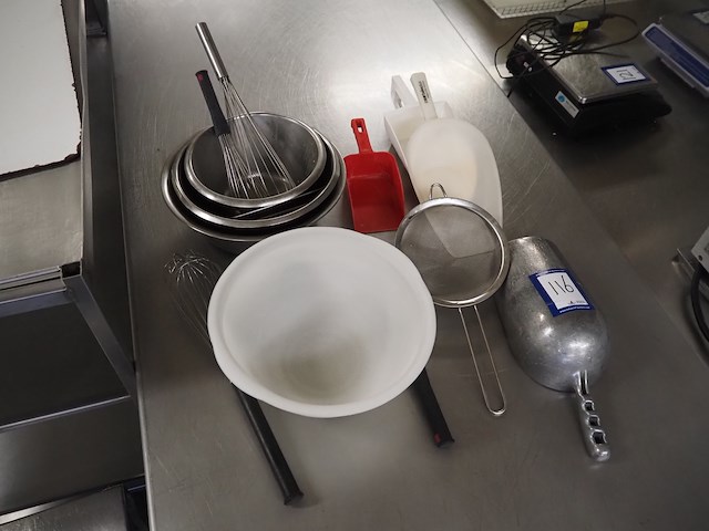 Nn kitchen equipment - afbeelding 1 van  2