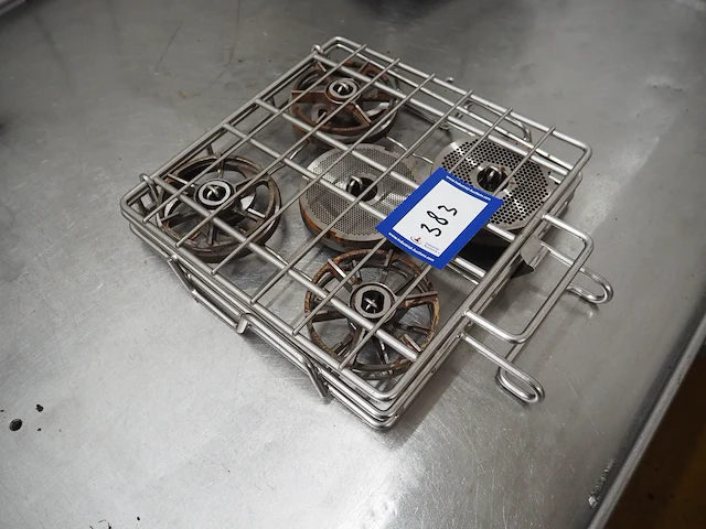 Nn knifes and plates - afbeelding 2 van  3
