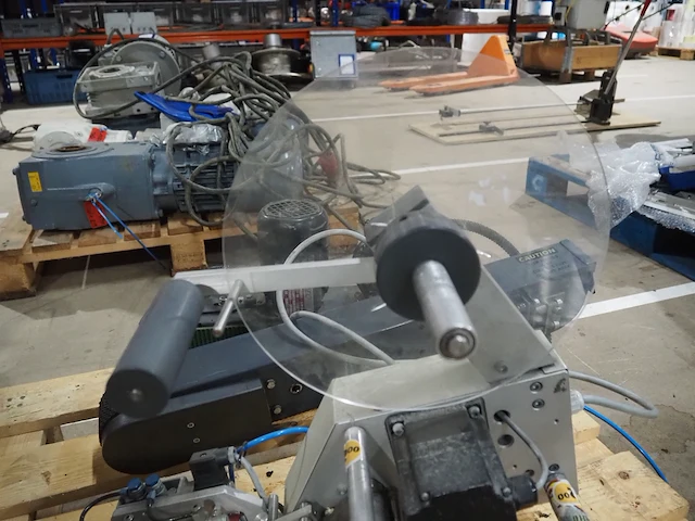 Nn labelling head with parts for box closing machine - afbeelding 10 van  10
