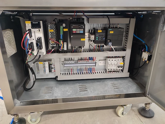 Nn labelling machine - afbeelding 8 van  17