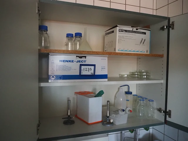 Nn laboratory equipment - afbeelding 10 van  17