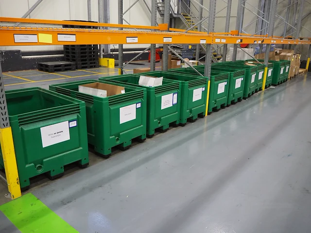 Nn laboratory equipment - afbeelding 1 van  30