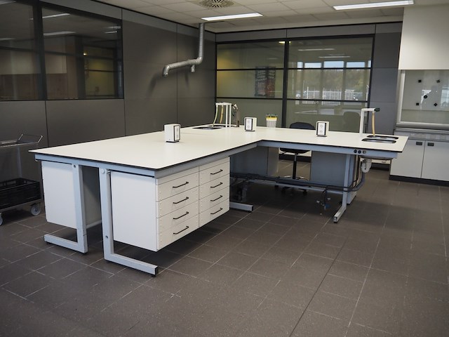 Nn laboratory equipment - afbeelding 10 van  21