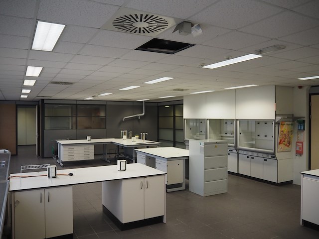 Nn laboratory equipment - afbeelding 16 van  21