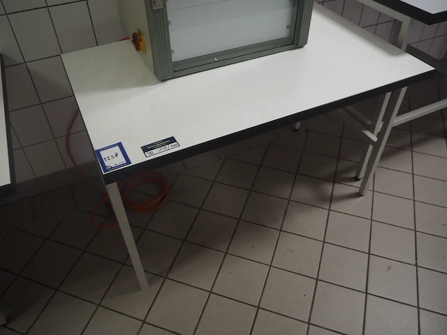 Nn laboratory tables - afbeelding 4 van  6