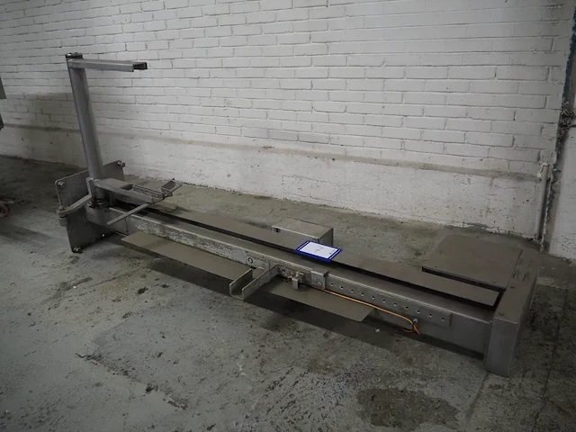 Nn lifter for 200 liter meat bins - afbeelding 1 van  9