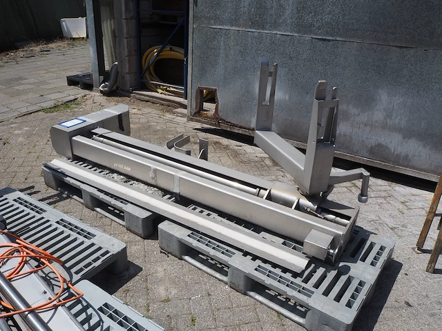 Nn lifter for meat bins - afbeelding 2 van  7