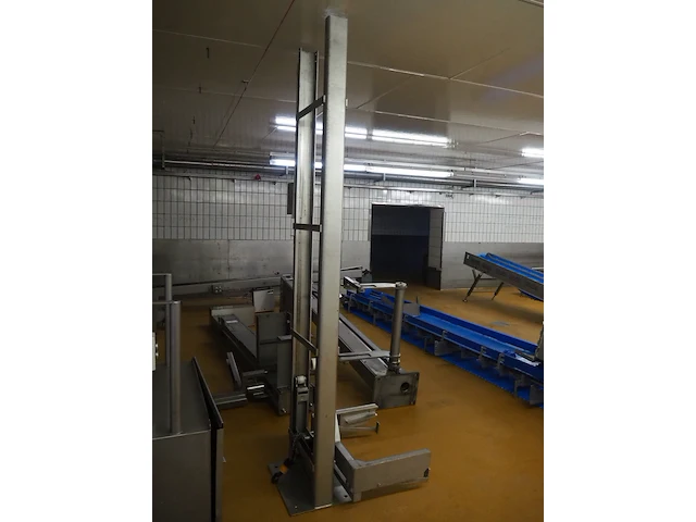Nn lifter for meat bins - afbeelding 3 van  6