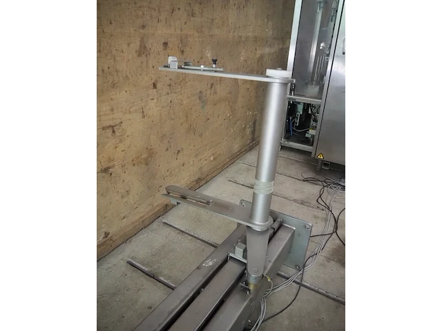 Nn lifter for meat bins - afbeelding 4 van  7