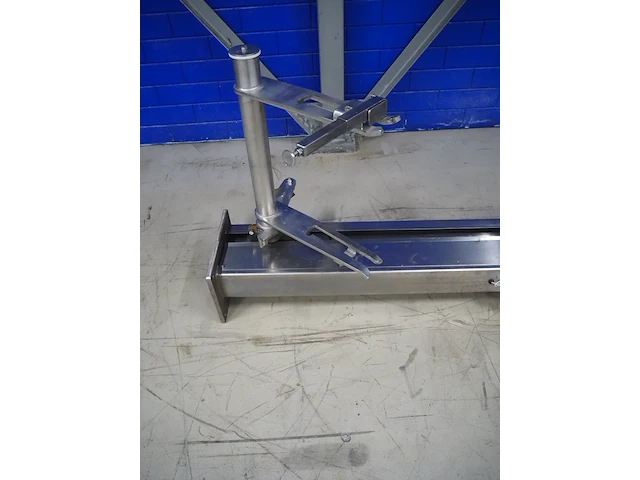 Nn lifter for meat bins - afbeelding 5 van  8