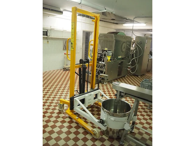 Nn lifting and weighing machine for bowls - afbeelding 5 van  11