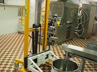 Nn lifting and weighing machine for bowls - afbeelding 5 van  11