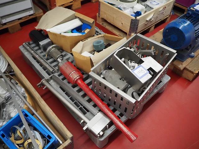 Nn machine parts - afbeelding 1 van  10