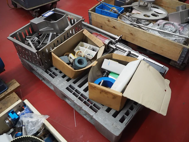 Nn machine parts - afbeelding 3 van  10