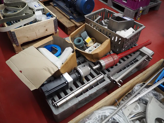 Nn machine parts - afbeelding 4 van  10