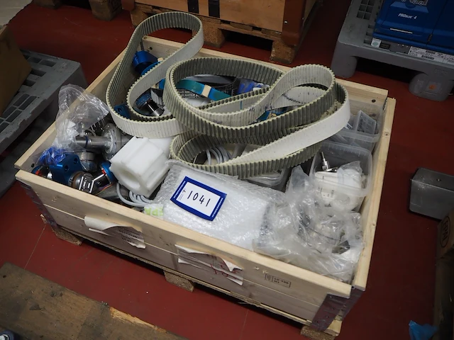 Nn machine parts - afbeelding 2 van  15