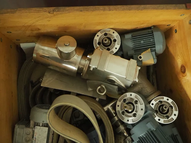 Nn machine parts - afbeelding 4 van  6