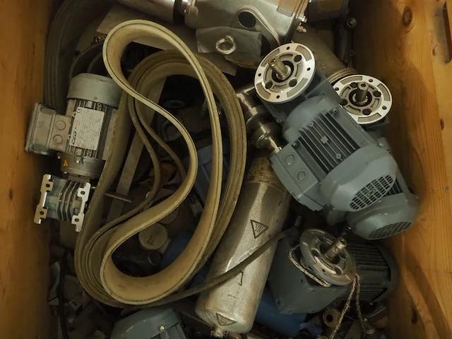 Nn machine parts - afbeelding 5 van  6