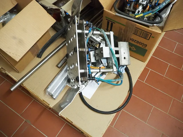 Nn machine parts - afbeelding 4 van  22