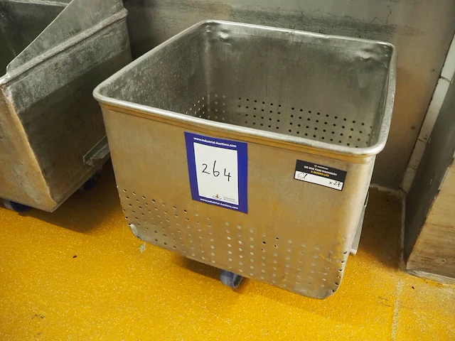 Nn meat bin - afbeelding 1 van  3